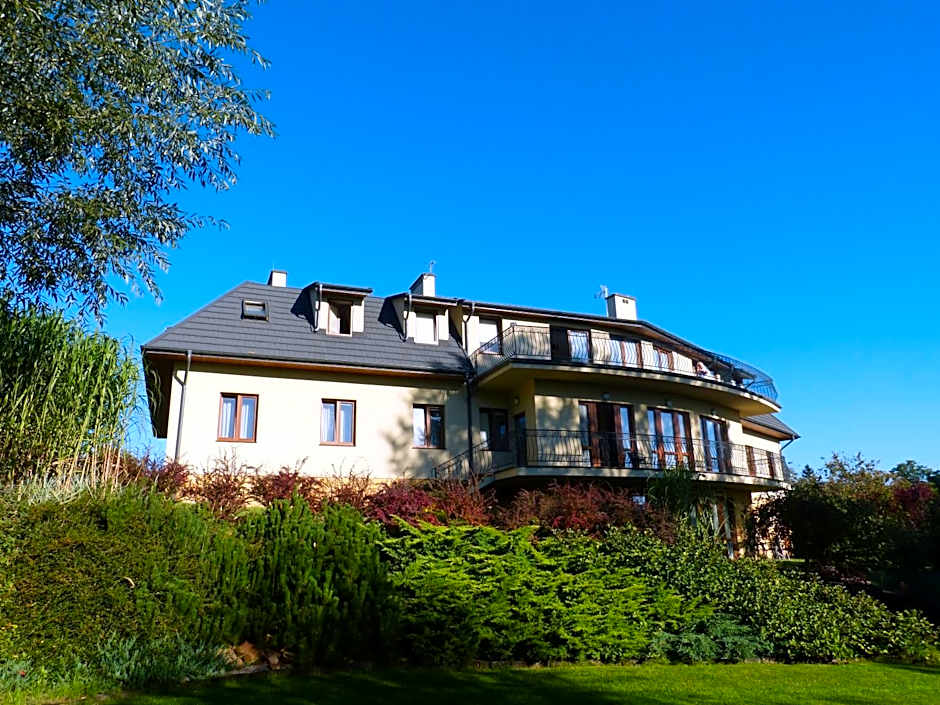 Dom Wycieczkowy PTTK "TURYSTA"