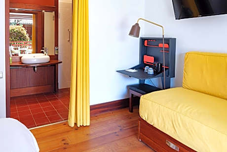 Disability Access Room with Terrace and Garden View - Dog Friendly