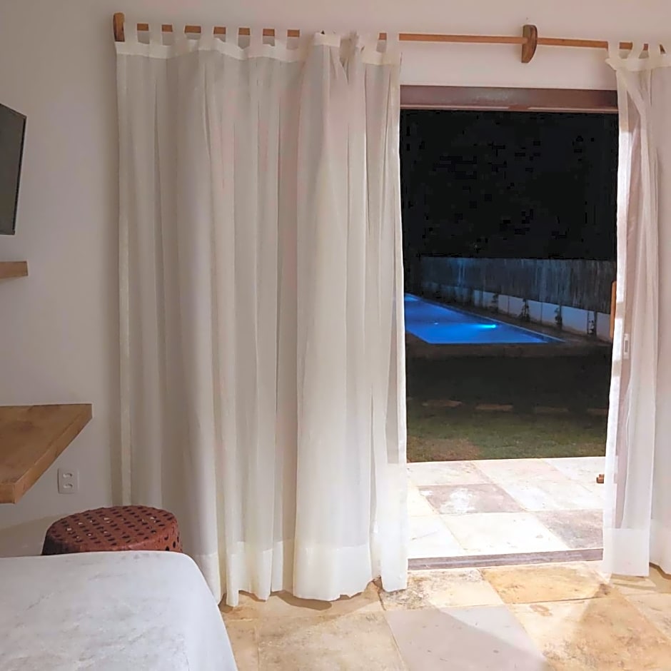 Pousada Flor de Lena- suíte Lírio -Icaraizinho