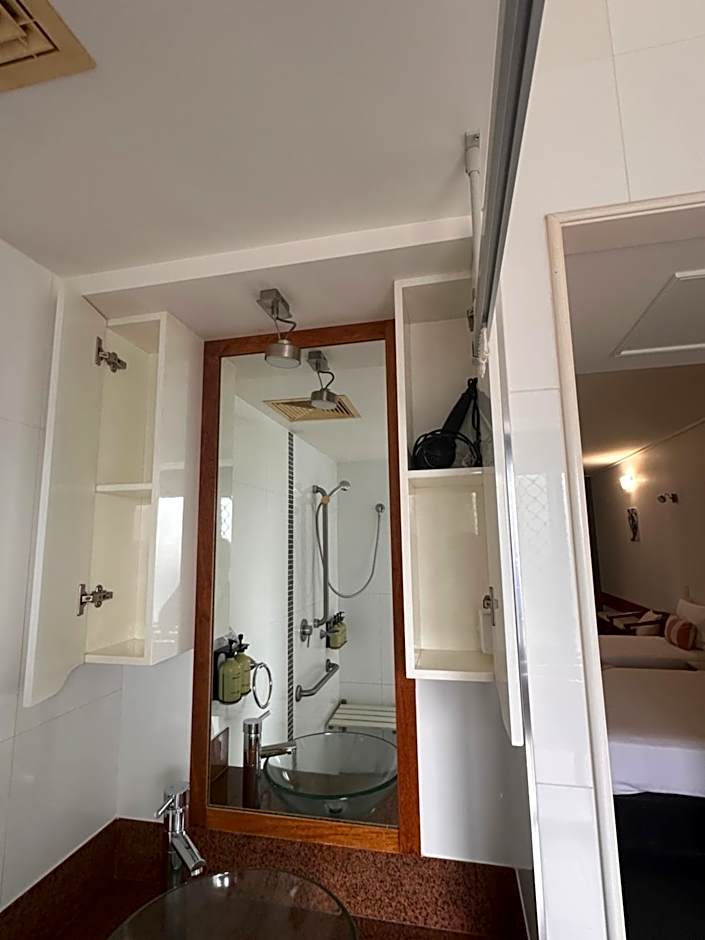 Ayr Traveller's Motel