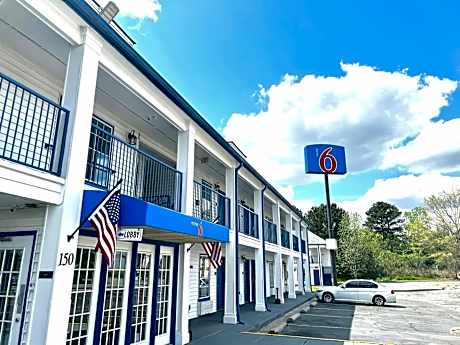 Motel 6 Macon, GA I 475