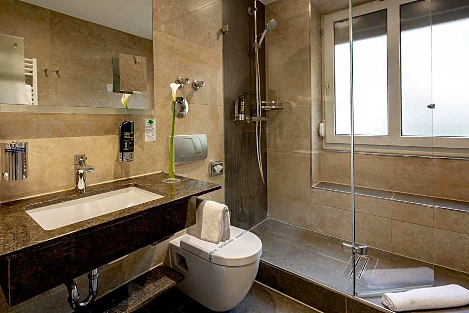 Tiptop Hotel Burgschmiet Garni