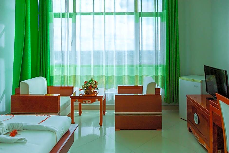 Greenlight Hotel
