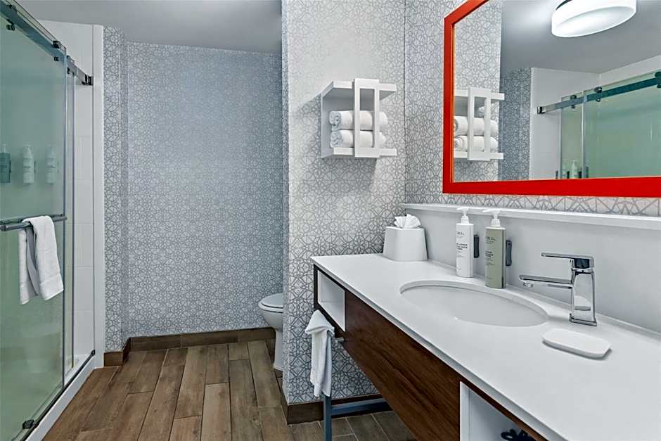 Hampton Inn By Hilton & Suites Farmington