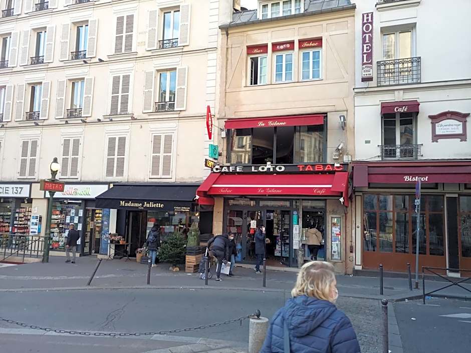 Hôtel De La Perdrix Rouge