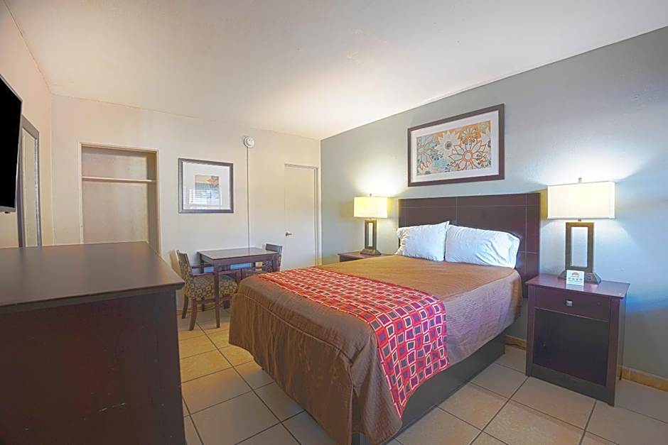 Sunrise Inn by OYO Titusville FL