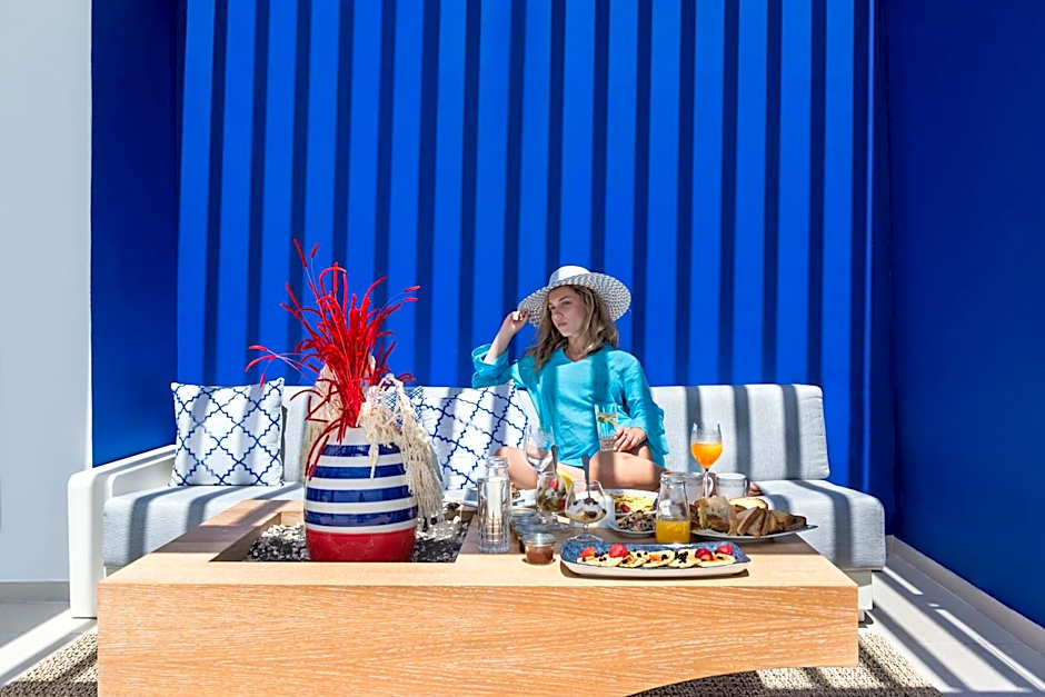 Nefeles Luxury Suites