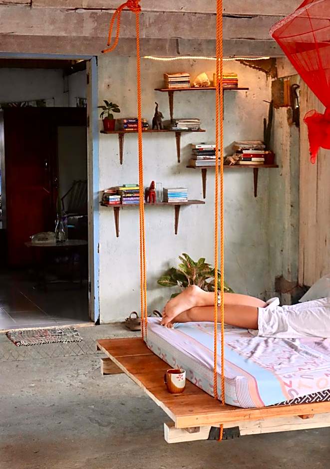 Bohol Hammock Hostel