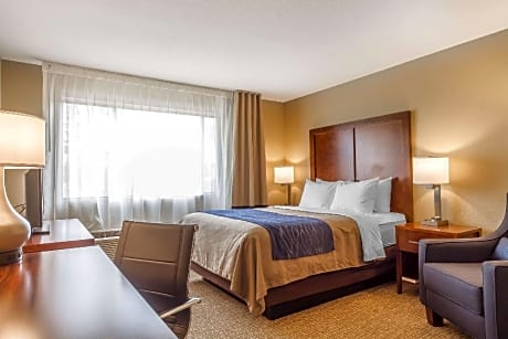 Queen Room - Accessible/Nonsmoking
