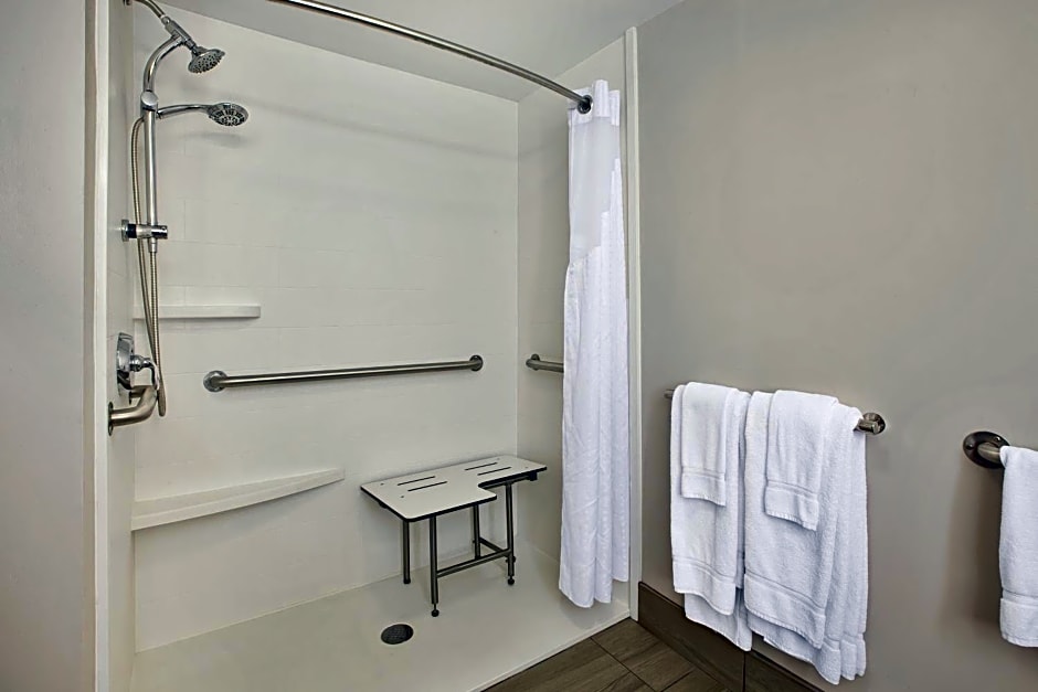 Holiday Inn Express Tiffin By IHG