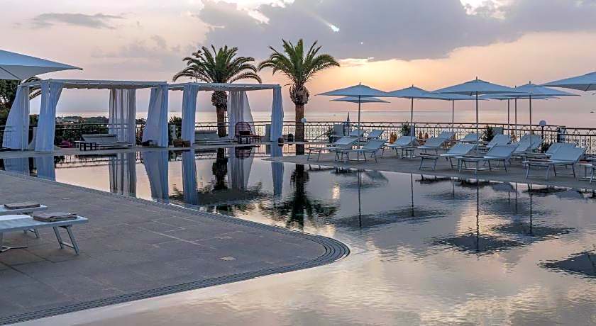 Delta Hotels by Marriott Giardini Naxos