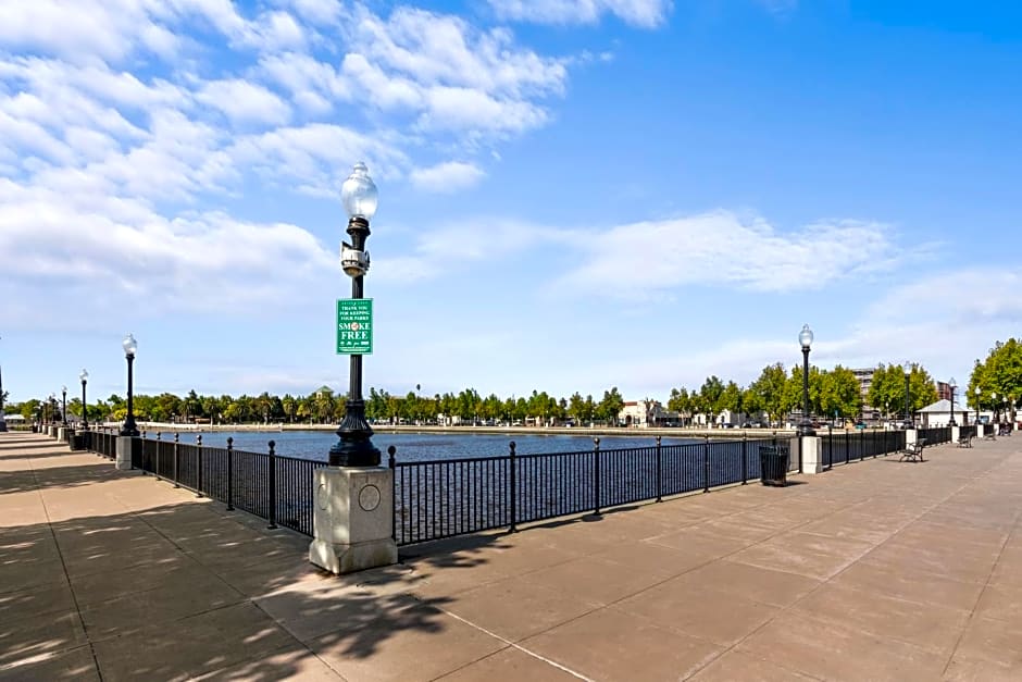 Holiday Inn Express And Suites Suisun City Napa Valley Area By IHG