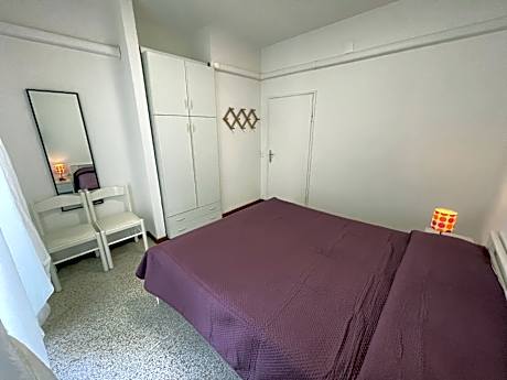 One-Bedroom Apartment with Terrace and Sea View