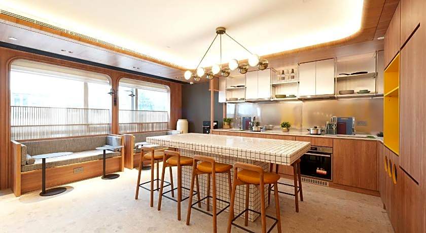 Dash Living on Queen's