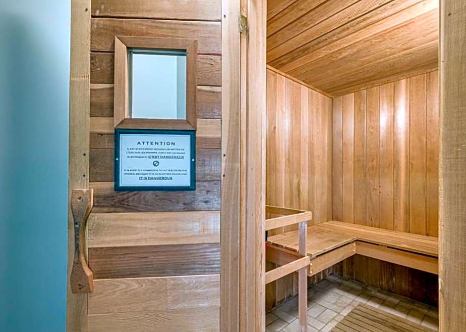 Magog Waterfront Condo