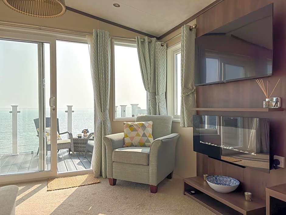 Pemberton Avon pitch 30 Creek Caravan Park dog friendly