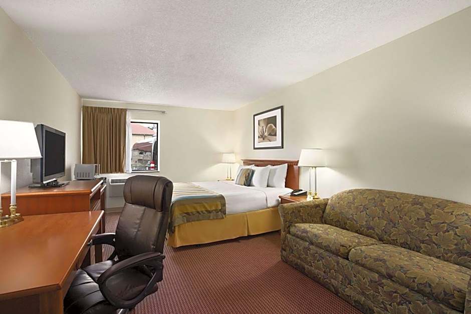 Days Inn by Wyndham Middletown