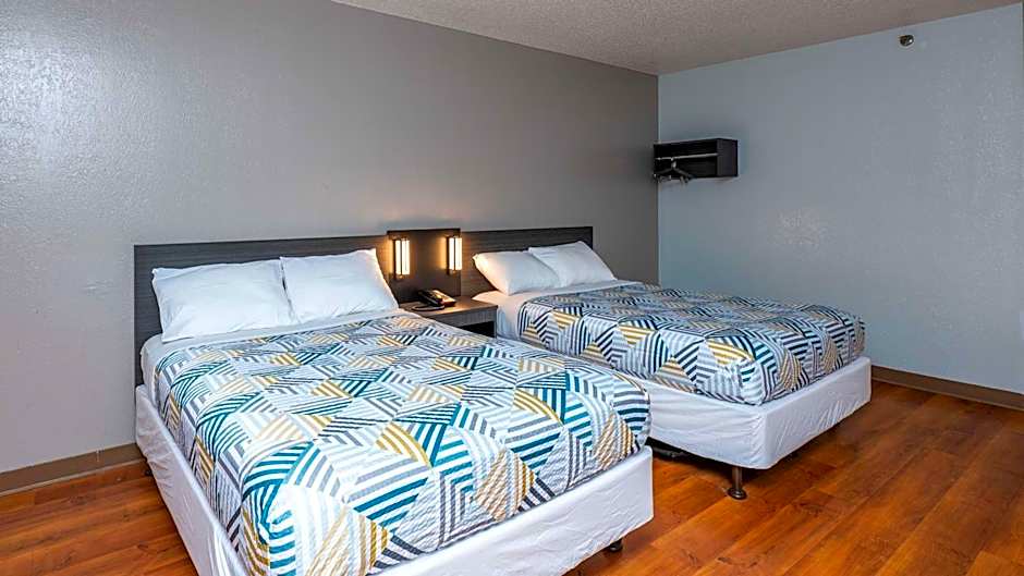 Motel 6-Branford, CT - New Haven