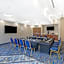 Holiday Inn Express Hotel & Suites - Woodstock By IHG