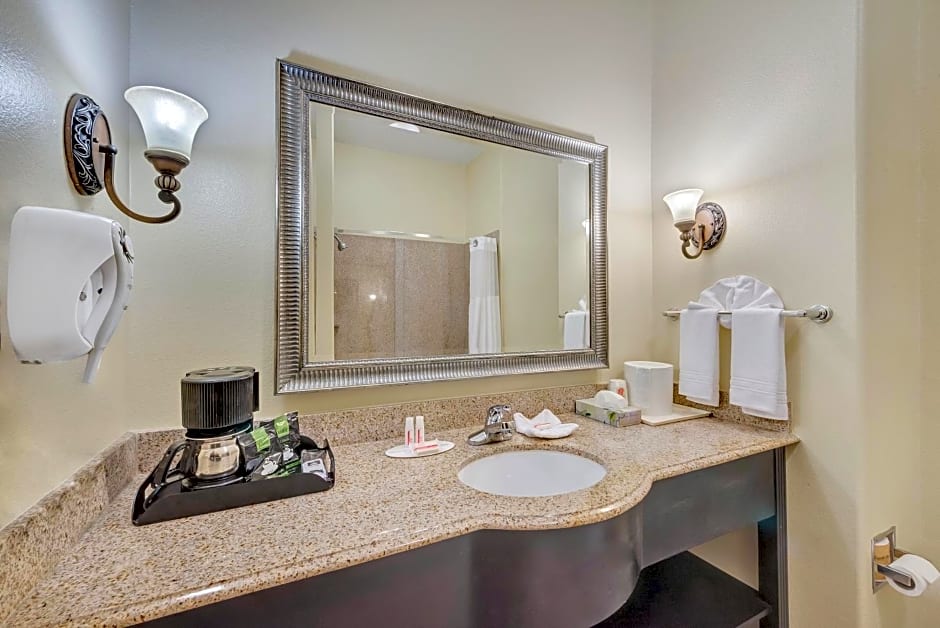 Super 8 by Wyndham Hidalgo/McAllen Area