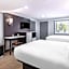 Days Inn & Suites by Wyndham Niagara Falls/Buffalo