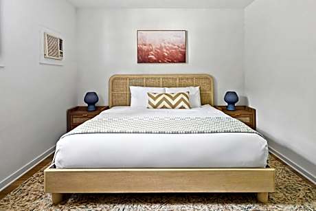 Superior King Suite