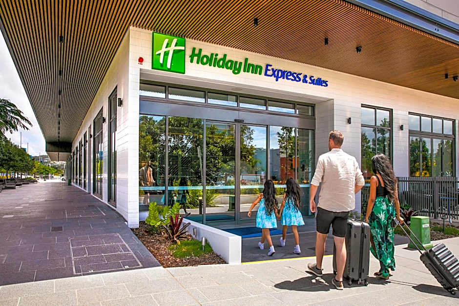 Holiday Inn Express and Suites Sunshine Coast By IHG