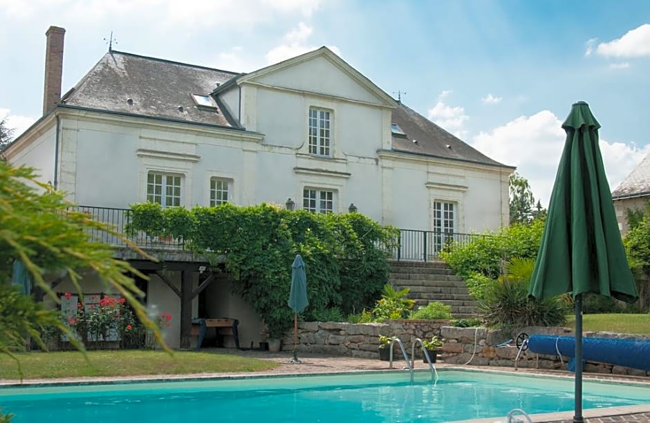 Domaine de la Courbe, The Originals Relais (Relais du Silence)