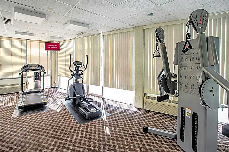 Red Roof Inn PLUS+ Wichita East