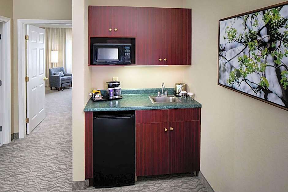 DoubleTree by Hilton Nashua