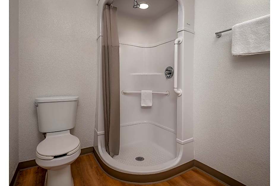 Motel 6-Santa Barbara, CA - State Street