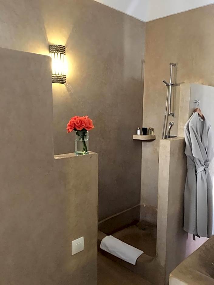 Riad Dar More & SPA