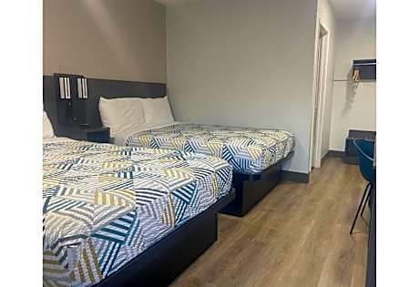 2 Full Beds | Smoking