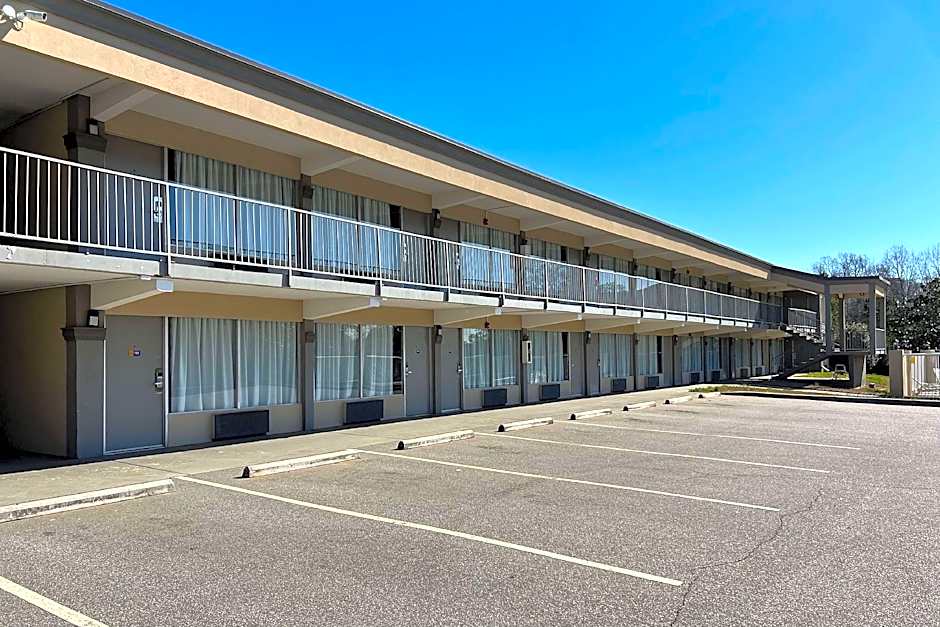 Days Inn by Wyndham Monroe NC