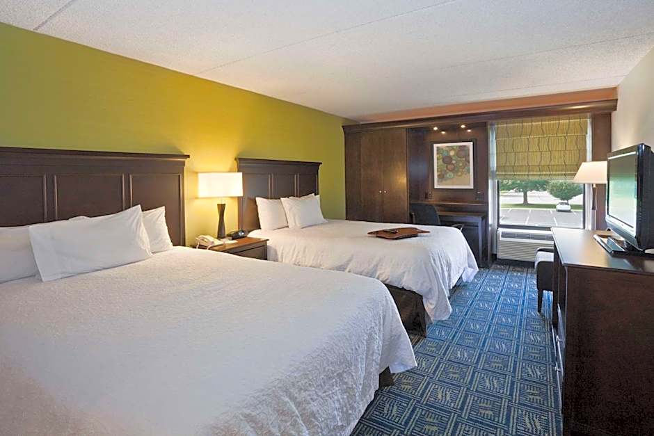 Photo 1 of 1 of 2 Queen Beds, Hearing Accessible