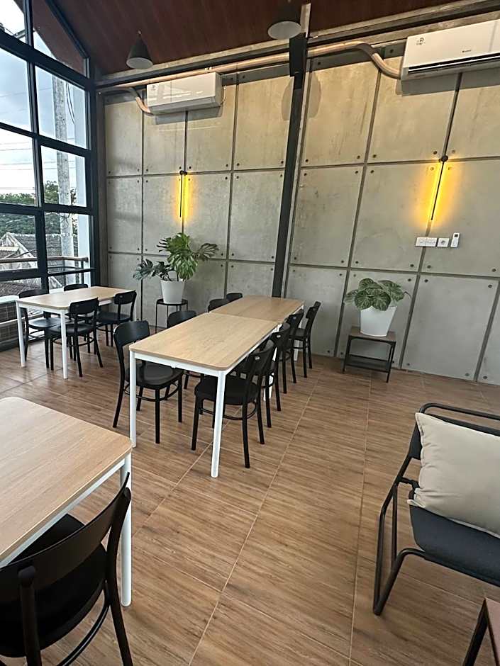 Cendhani Raras Gallery