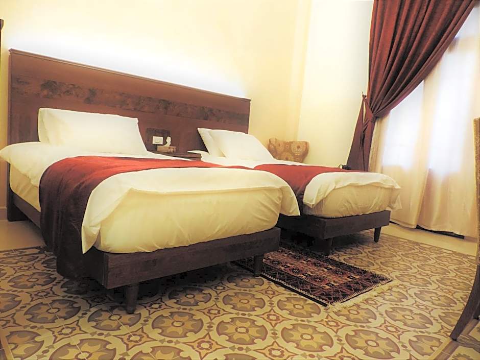 La Place Hotel