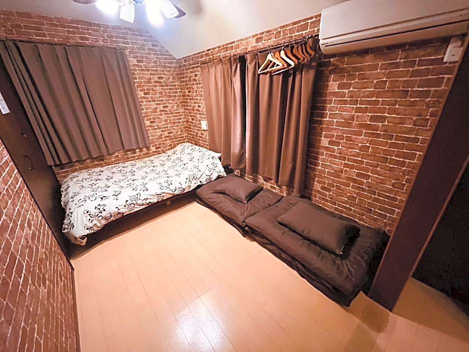 Hotel EL Shinjuku 1 free parking