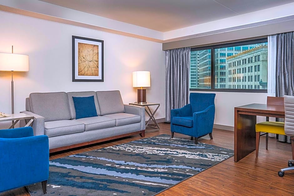 Embassy Suites by Hilton Indianapolis Downtown