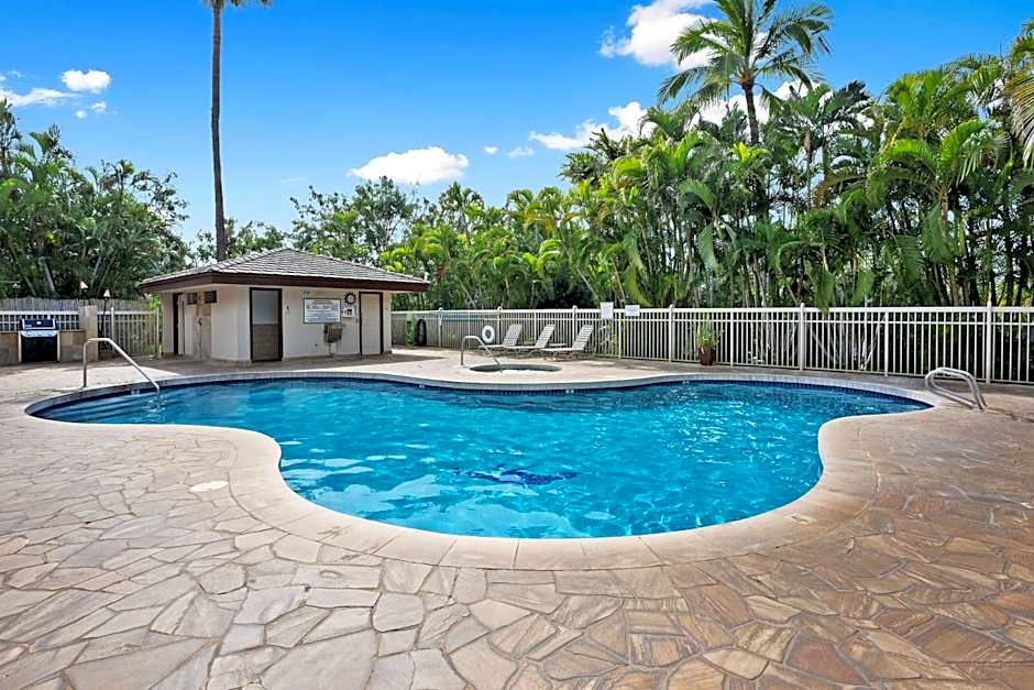 Central Kihei Gem! 3-Min Walk to the Beach & Shops