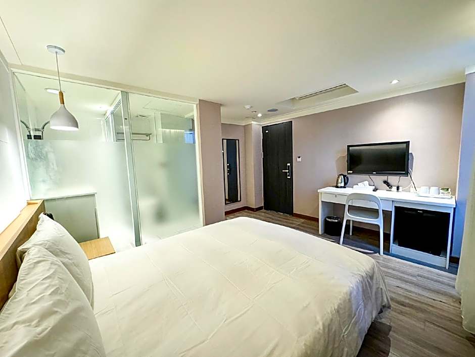 Days Fine Hotel