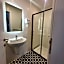 Carlton Hotel