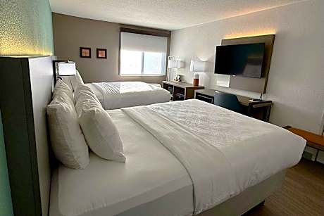 Queen Room with Two Queen Beds - Non-Smoking