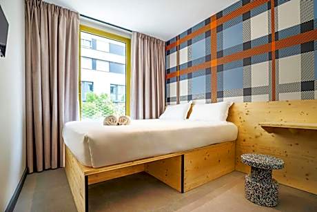 EasyHotel Marseille Euromed