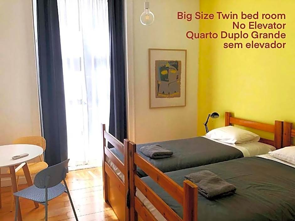 Living Lounge Hostel