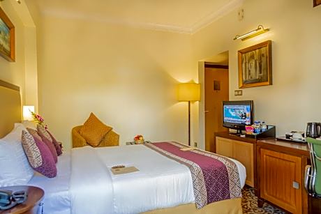 Queen Room