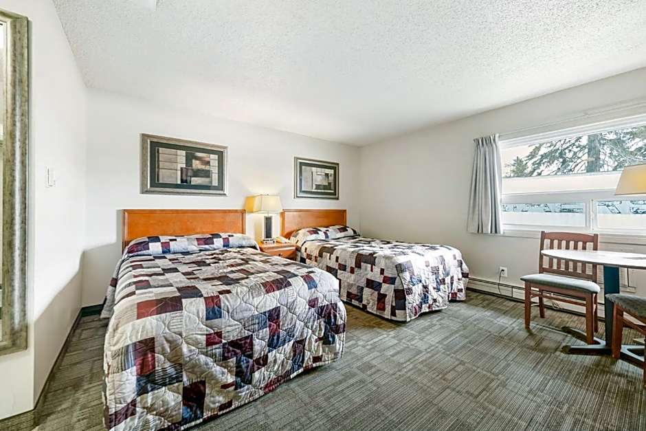 Guest House Inn & Suites