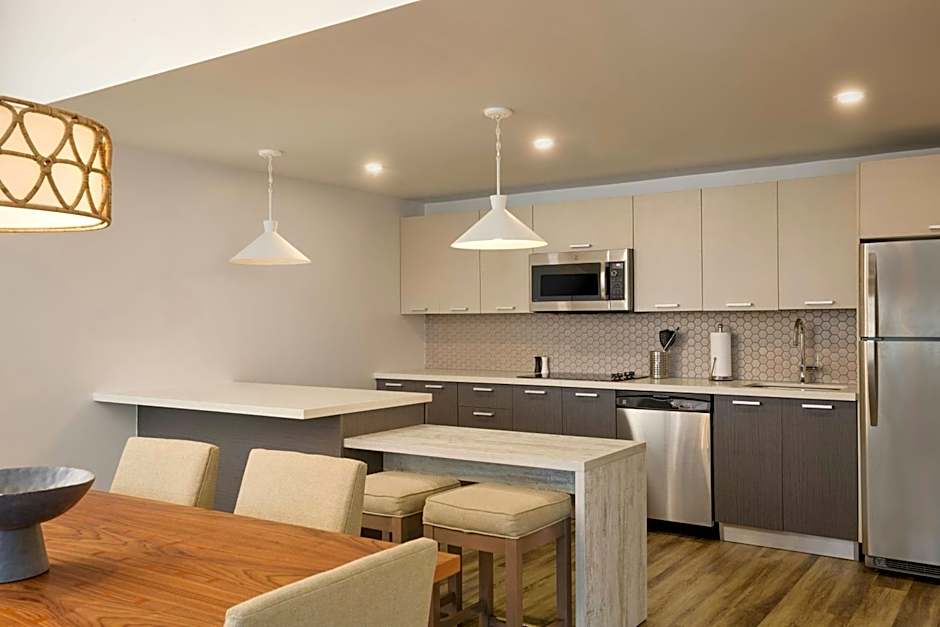 Casa Costera, Isla Verde, Apartments by Marriott Bonvoy