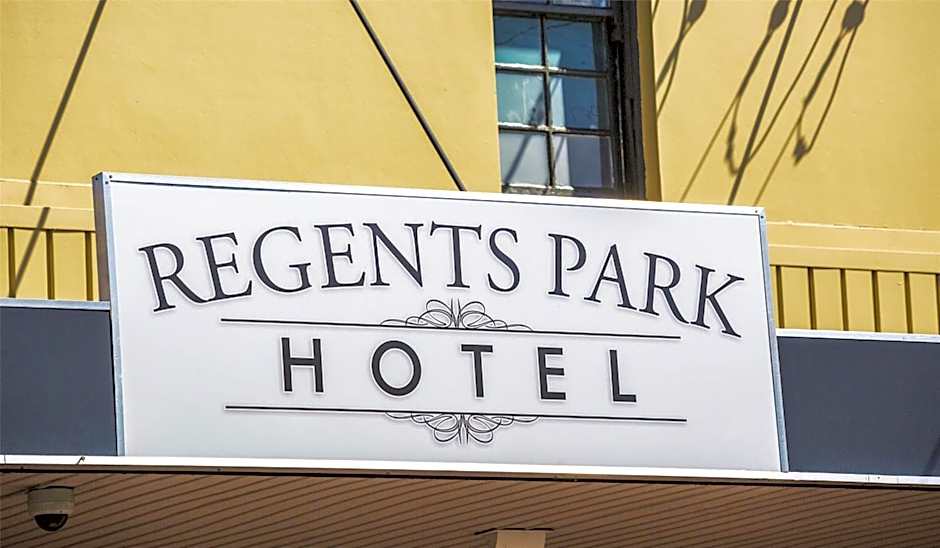 Nightcap at Regents Park Hotel