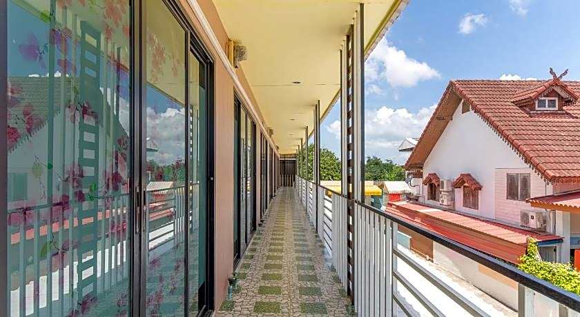 Brown Home Sattahip @ 19